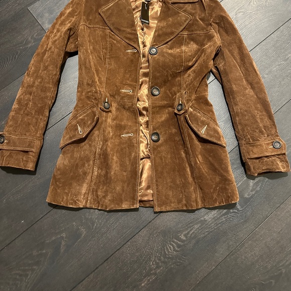 Danier Jackets & Blazers - Danier Women's Brown Suede Button-Front Jacket